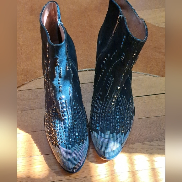 Donald j Pliner embellished boots - Picture 2 of 4